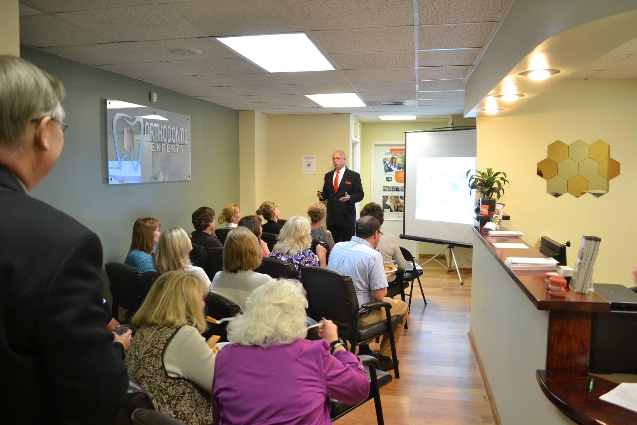 3M and Arlington Heights Orthodontist Supports Dental Education